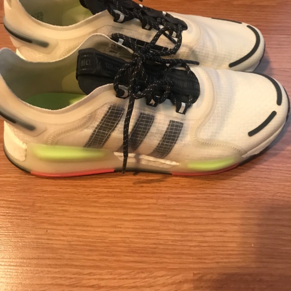 Adidas NMDV3 Crystal White main image 7